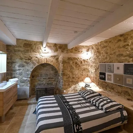 Le Petit Tresor Du Luberon * Menerbes